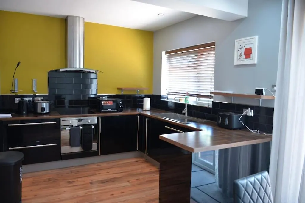 Holiday home Spacious 5 Bedroom House London Dagenham United Kingdom